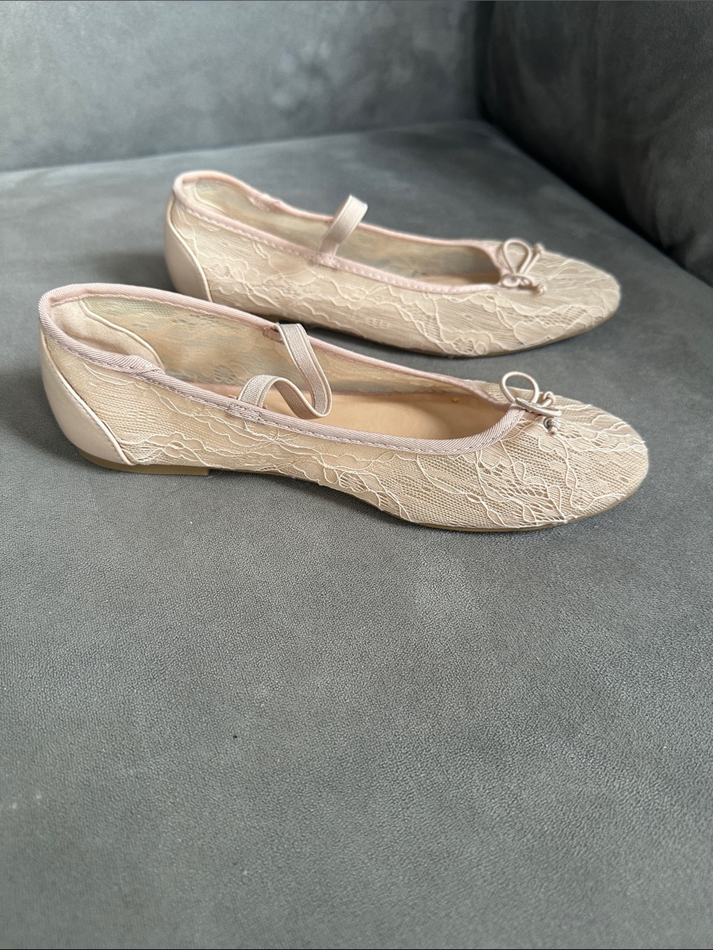 BAMBOO Lace Ballet Flats in Light blush/beige
